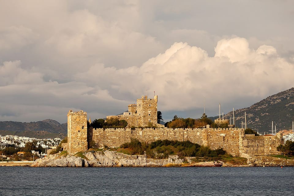 Bodrum City Tour : Lunch Guide Entry fees included - Price and logistics: what you’re really paying for
