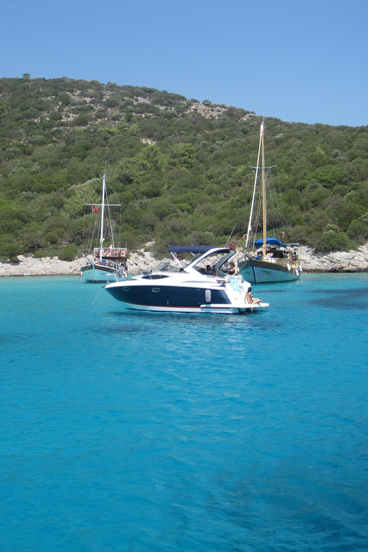 Bodrum: Cleopatra Island Tour with Lunch and Swimming Stops - Who should book this Cleopatra Island boat tour