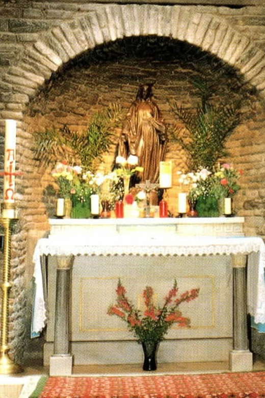 Bodrum: Ephesus, Selcuk, & Virgin Mary House Tour w/ Lunch - Temple of Hadrian, baths, and the corners people remember
