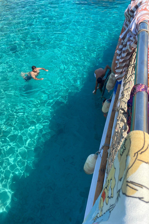 Bodrum Orak Island Boat Cruise with Lunch and Swimming - Getting to Halikarnas Port and finding boat EZGI 4