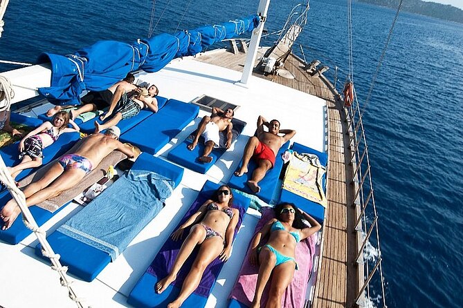 Bodrum Private Gulet Cruise with a Mediterranean Lunch - What’s included onboard: lunch, drinks, and snorkeling gear