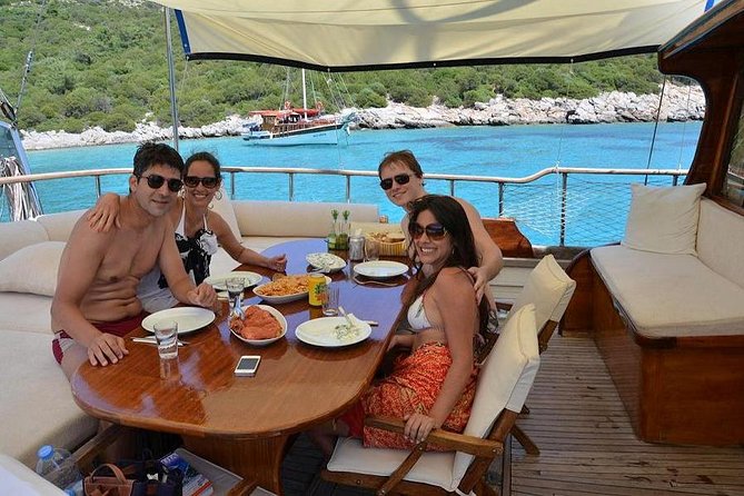 Bodrum Private Gulet Tour with Lunch - Entering the Bodrum Waterway: Private Gulet Style