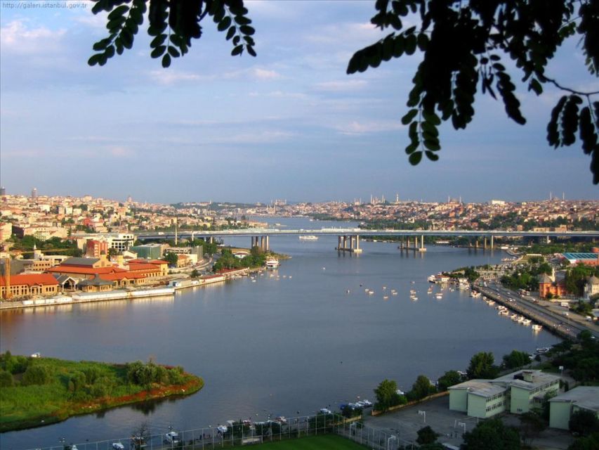 Bosphorus Boat Cruise & Two Continents Tour with Lunch - Spice Bazaar and the market break that actually helps