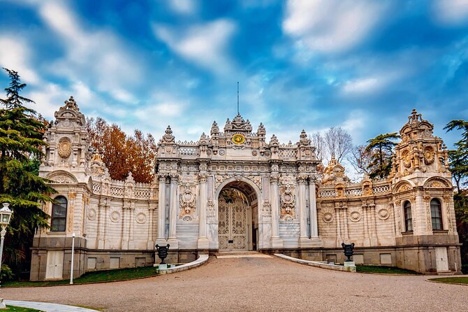 Bosphorus Cruise with Dolmabahce Palace and Istiklal Street Tour - How this Istanbul day is built: big sights plus real street time