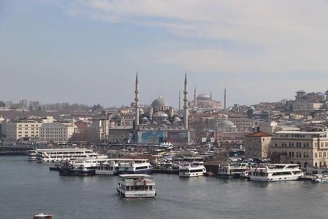 Bosphorus Cruise with unlimited alcohol - Sailing under the 15 Temmuz Şehitler Bridge: the Europe-to-Asia payoff