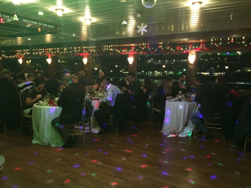 Bosphorus Dinner Cruise with Live Performances Experience - The dinner setup: appetizers, grilled mains, and included drinks