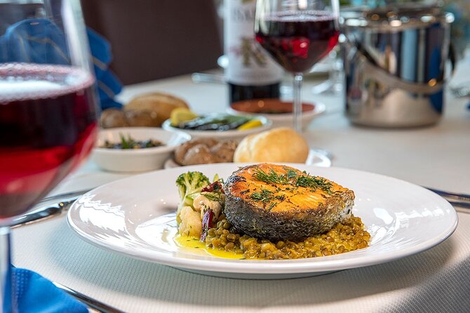 Bosphorus Dinner Cruise with Private Table - Dance Shows and On-Board Energy: Attentive Staff, Calmer Nights