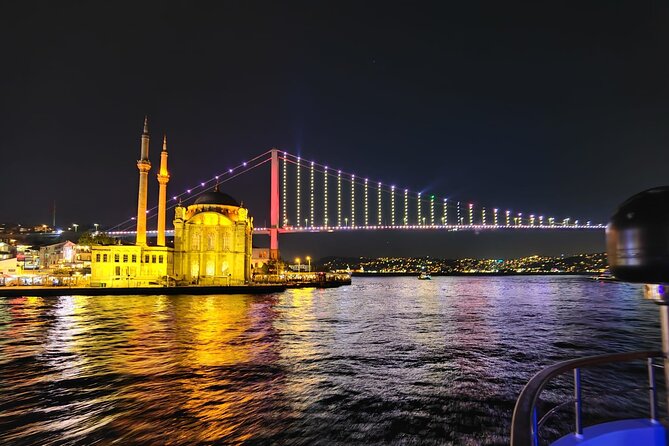Bosphorus Night Lights: Guided Cruise With Tea and Cookies - Kız Kulesi (Maiden’s Tower): The Calm Finale on the Islet