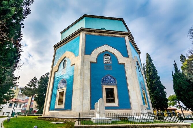 Bursa And Uludağ Tour From İstanbul with Cable Car & Lunch - Tombs of Osman and Orhan: the biggest historical request in the itinerary
