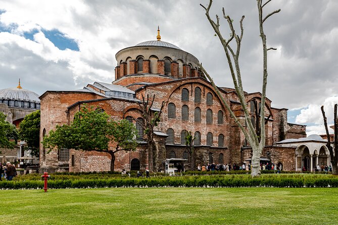 Byzantian and Ottoman City Tour Museum fees Lunch Inc - The Blue Mosque: Quick Visit, Big Visual Impact