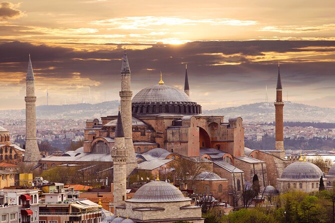 Byzantian and Ottoman City Tour Museum fees Lunch Inc - Topkapi Palace: Where Ottoman Power Shows Up in Gems and Relics