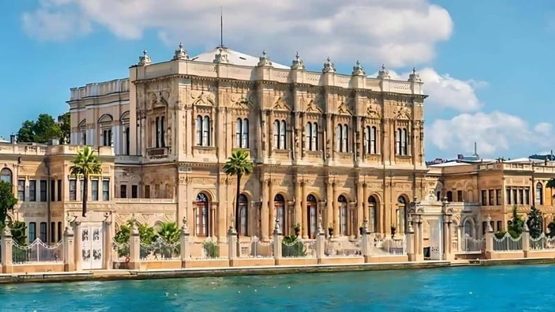 Byzantine & Ottoman Istanbul Small Group Walking Tour - Sultanahmet is where Byzantine and Ottoman Istanbul feel connected