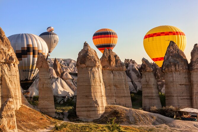 Cappadocia Balloon Ride Over Göreme Love Valley - The post-flight bonus: champagne toast and breakfast