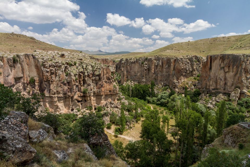 Cappadocia: Derinkuyu Underground City & Ihlara Valley Tour - Key things that make this Cappadocia tour work