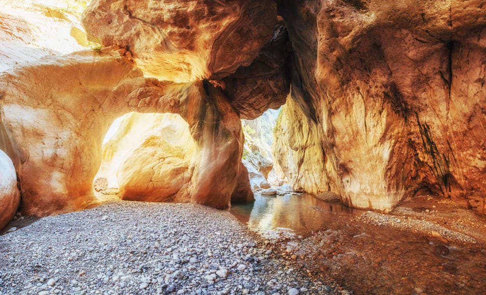 Cappadocia Full-Day Green Tour with a Professional Guide - Morning Views: Esentepe Viewpoint and Göreme Valley Orientation