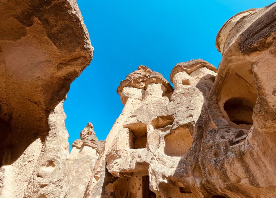 Cappadocia: Göreme Red Tour with Lunch and guide - Uçhisar Castle: panoramic views that explain the whole region