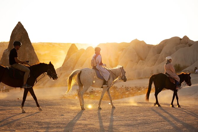 Cappadocia Horseback Ride through Valleys — Sunset/hoteltransfer - Göreme Pickup and Getting to Cavusin Smoothly