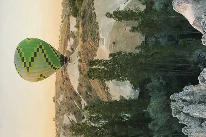 Cappadocia : Hot Air Balloon Flight Basket Size 15-18 Person |Çat - Who this Çat Valley balloon flight fits best
