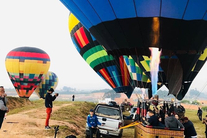 Cappadocia Hot Air Balloon Tour Sunrise With Breakfast - Hotel pickup and Göreme launch: the calm before lift-off