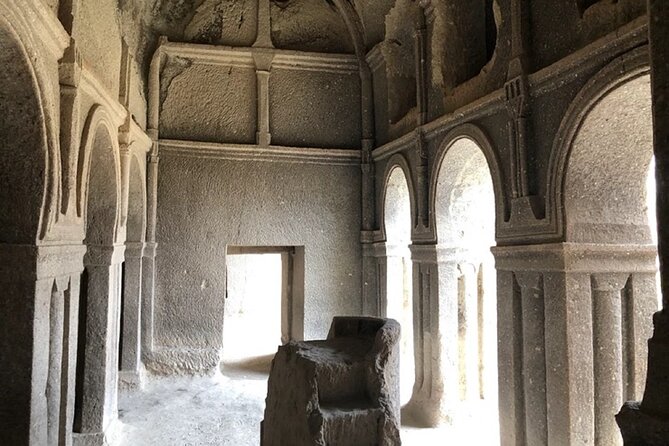 Cappadocia Instagram Half Day Tour - Artemis Cave Suites and the blue-eyed wall photo moment