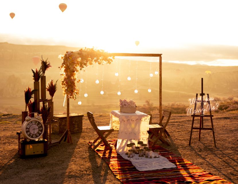 Cappadocia: Love Valley Proposal Service with Transfers - How the balloon flight route improves your photos (without extra work)
