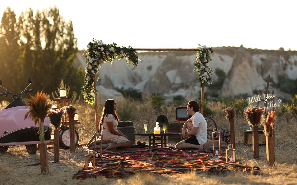 Cappadocia: Love Valley Proposal Service with Transfers - Transfers and timing: the 2.5-hour morning flow