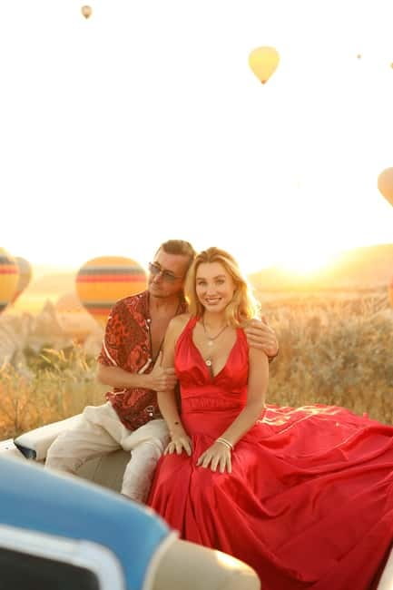 Cappadocia: Photoshooting with Flying Dresses - Dresses: How to Choose Colors That Match Your Photos