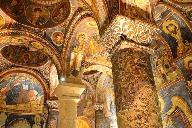Cappadocia Red Tour Lunch + Guide + Museum Tickets /Small Group - Pickup and the small-group rhythm in Goreme
