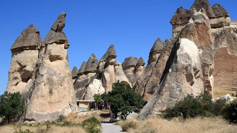 CAPPADOCIA RED TOUR WITH LUNCH - Pasabag Valley fairy chimneys: the photo moment is also a story moment