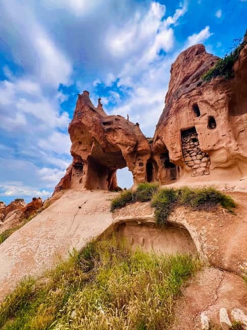 Cappadocia: Red Tour with Optional Lunch & Tickets - Paşabağ (Monks Valley): the mushroom chimneys that stop you in your tracks