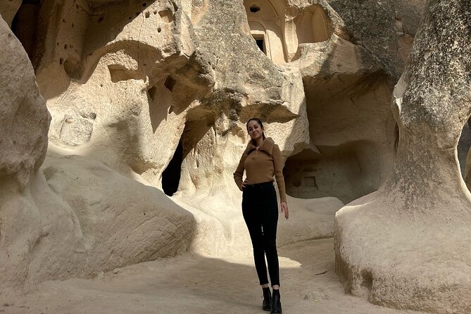 Cappadocia Red Tour With Underground City - Özkonak Underground City: stables, kitchens, chapels, and ventilation shafts