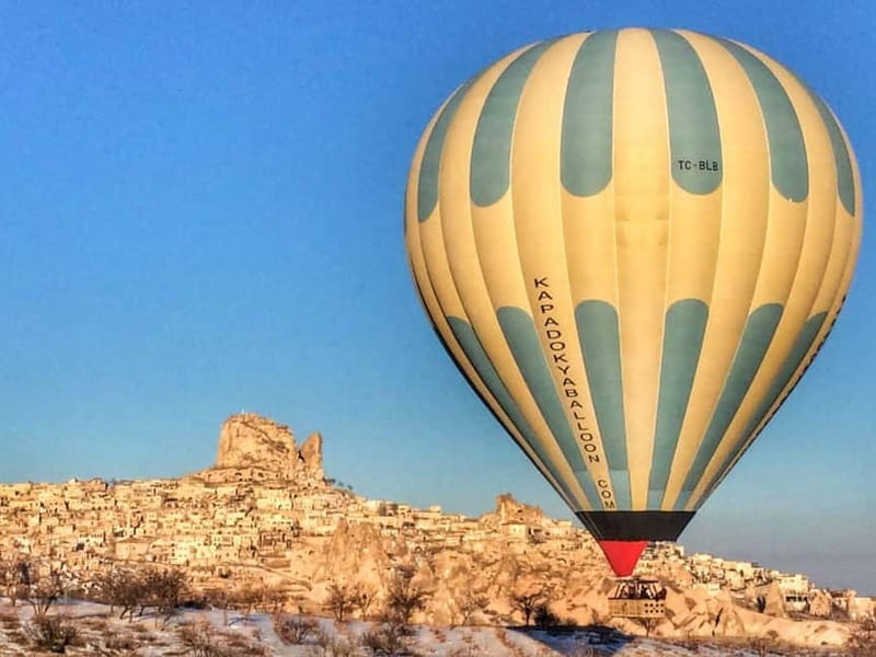 Cappadocia Sunrise Hot Air Balloon Flight/Kapadokya Balloons - Before Takeoff: The Pilot Briefing and the Safety Routine