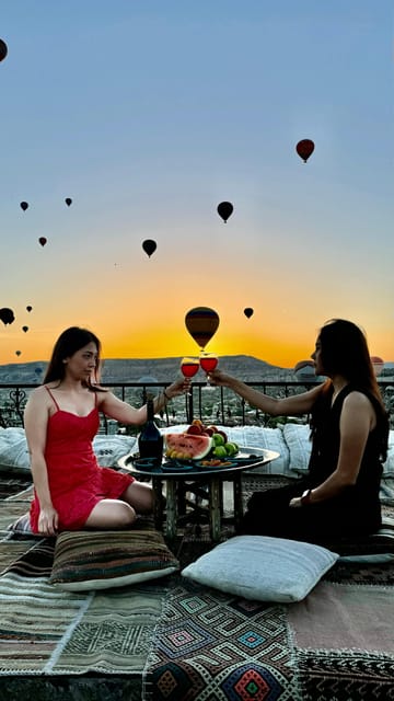 Cappadocia: Terrace Photo Spot With Balloon Flight View - Professional vs basic photographer: which option is worth it?