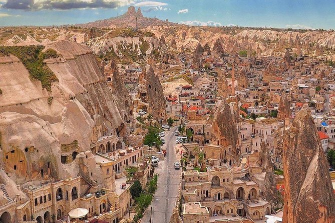 Cappadocia Tour from Istanbul 2 Days 1 Night by Plane With Cave Hotel - How the guide and communication affect your stress level