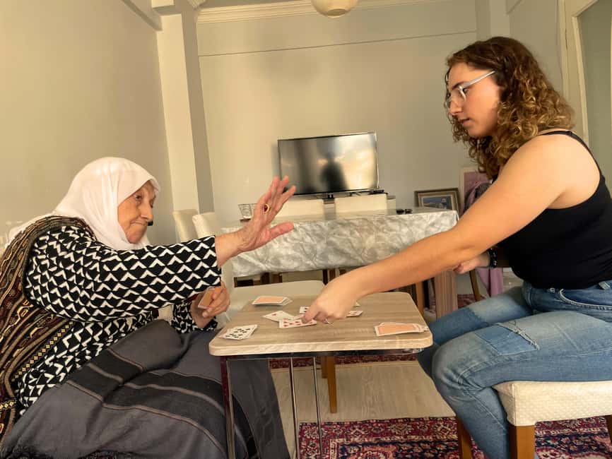 Card Game and Afternoon Turkish Tea with Local Grandma - The flow of your 2 hours: from welcome tea to playing rounds