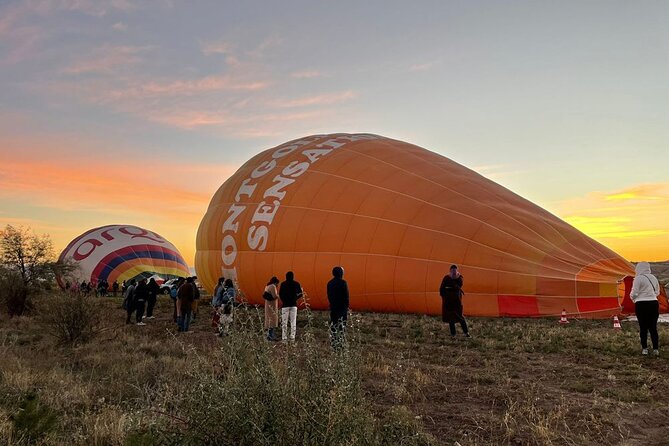 Cat Valley Ballon Tour In Cappadocia With Free Hotel Transfer - Hotel pickup at the correct time (and the correct place)