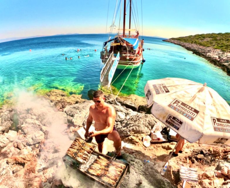 Cesme: Small Group Boat Tour with Open Buffet Lunch - Free GoPro Underwater Photos: A Souvenir Without Hassle