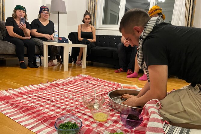 Çiğ Köfte Cooking Class/Night with Traditional Music At Home - Kadıköy Evening Meet-Up: Where the Night Starts