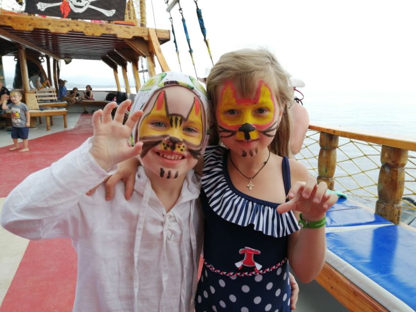 City of Side: Full-day Boat Tour with Lunch & Foam Party - Lunch on board: chicken or fish, and why it’s timed well