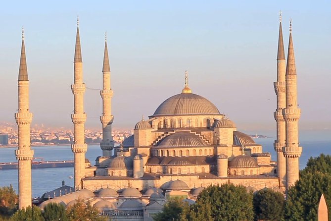 Classic Istanbul Tour Blue Mosque, Hippodrome, Hagia Sophia and Topkapi Palace - Grand Bazaar: shopping time that can be good or annoying