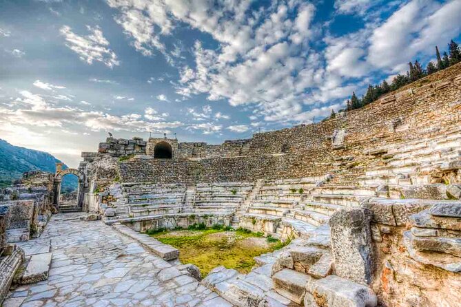 Colors of Turkey - 8 Days - Day 4 in the Ephesus area: Roman streets, the amphitheater, Artemis, and Mary’s House
