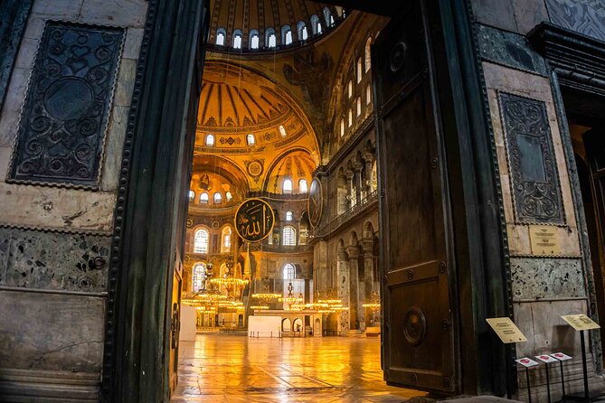 Colors of Turkey - 8 Days - Day 2 in Sultanahmet: Hagia Sophia, Blue Mosque, Topkapi, and the Bazaar