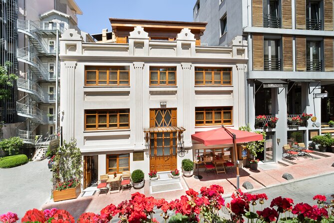 Çukurcuma Hamamı 1831 - Boutique Hammam for Couples - Organic-oil massage in a private room: know what’s included in your package
