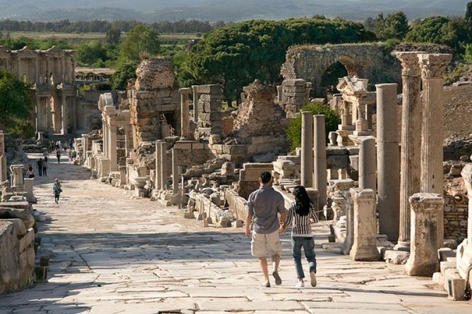 Daily Small Group Ephesus Tour From Istanbul by Flight - Should You Book This Istanbul-to-Ephesus Flight Day?