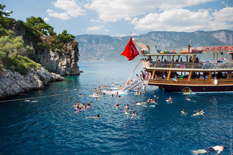 Didim/Altinkum: Lazy Day Boat Trip w/BBQ Lunch - Drinks, Snacks, and Budget Reality for a $39 Day