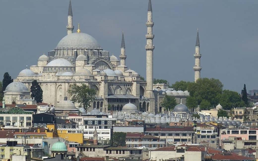 Discover Istanbul Tour: Hagia Sophia to Bosphorus Views - Sultanahmet First: Blue Mosque, Sultanahmet Square, and Hagia Sophia