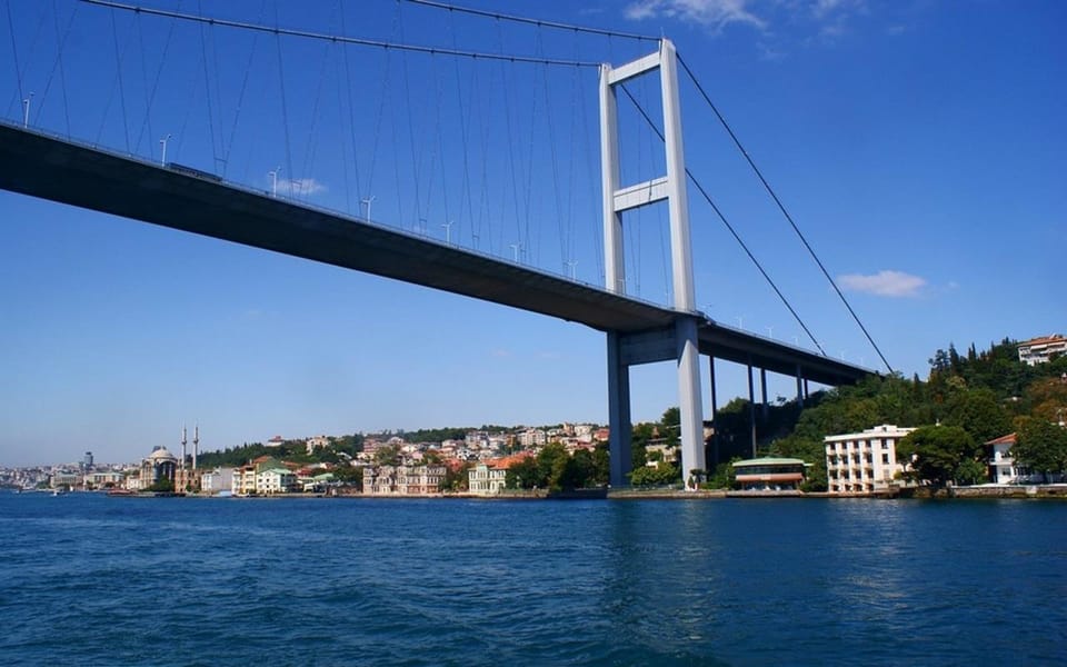 Discover Istanbul Tour: Hagia Sophia to Bosphorus Views - How the Best Drivers Make This Tour Feel Personal