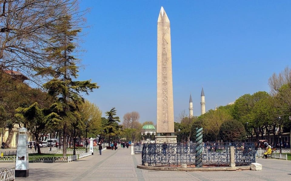Discover Istanbul Tour: Hagia Sophia to Bosphorus Views - Hotel Pickup and Car Comfort: What You’re Paying For