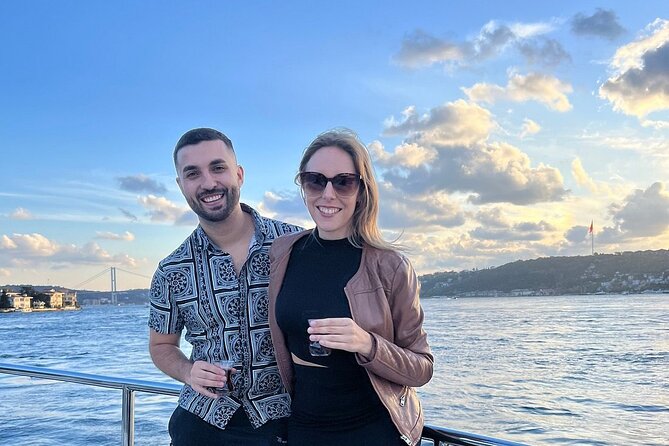Dolmabahçe Palace Tour with Guide and Luxury Yacht Sunset Cruises - How this Dolmabahçe + Bosphorus day actually feels