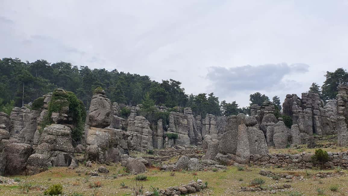 Eagle - Tazı Canyon - Selge Ancient City & Man Rocks Tour - Selge Ancient City: Roman ruins above the Taurus Mountains